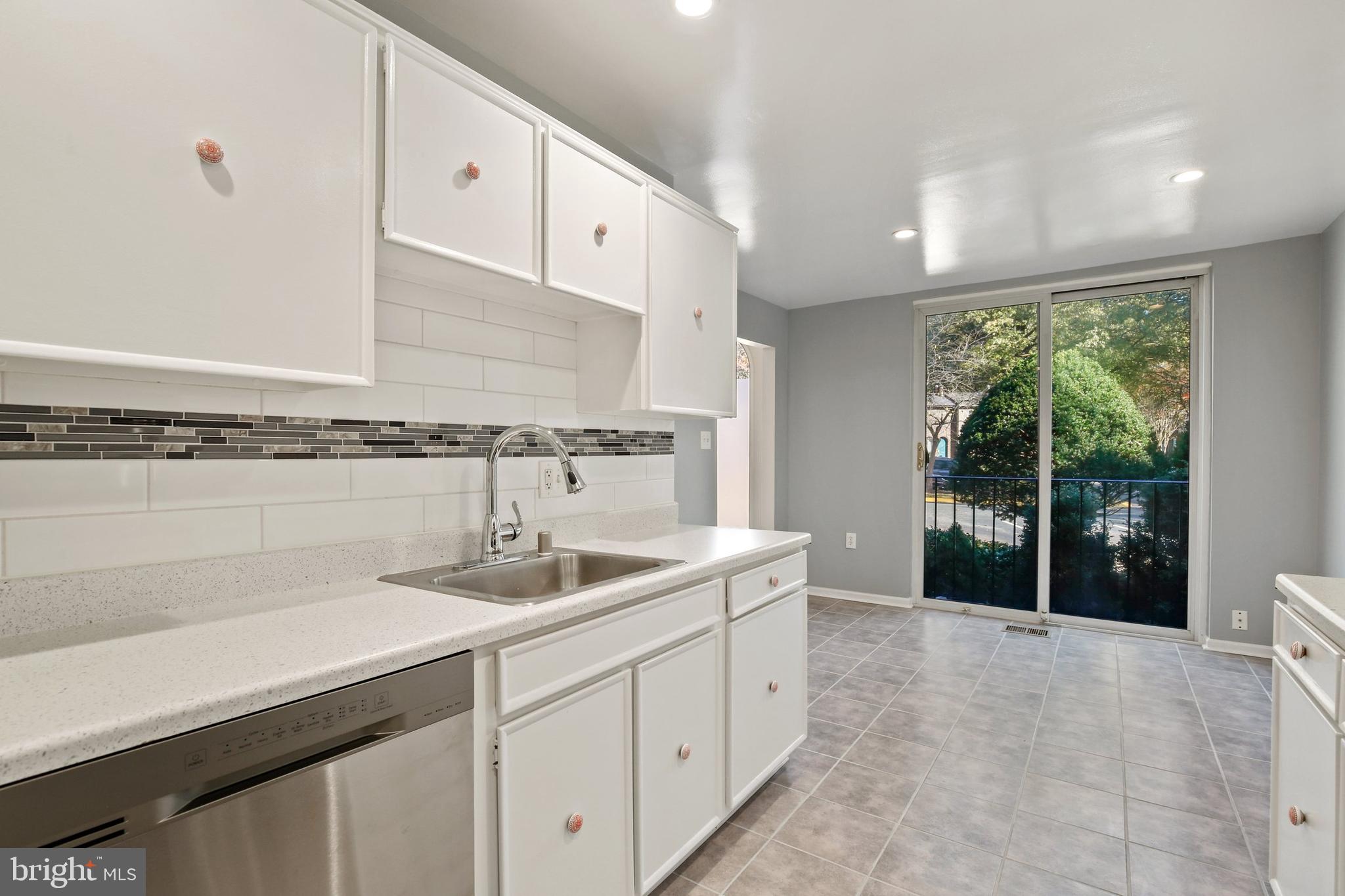 8150 Inverness Ridge Road Rockville, MD 20854 - Photo 10 of 41