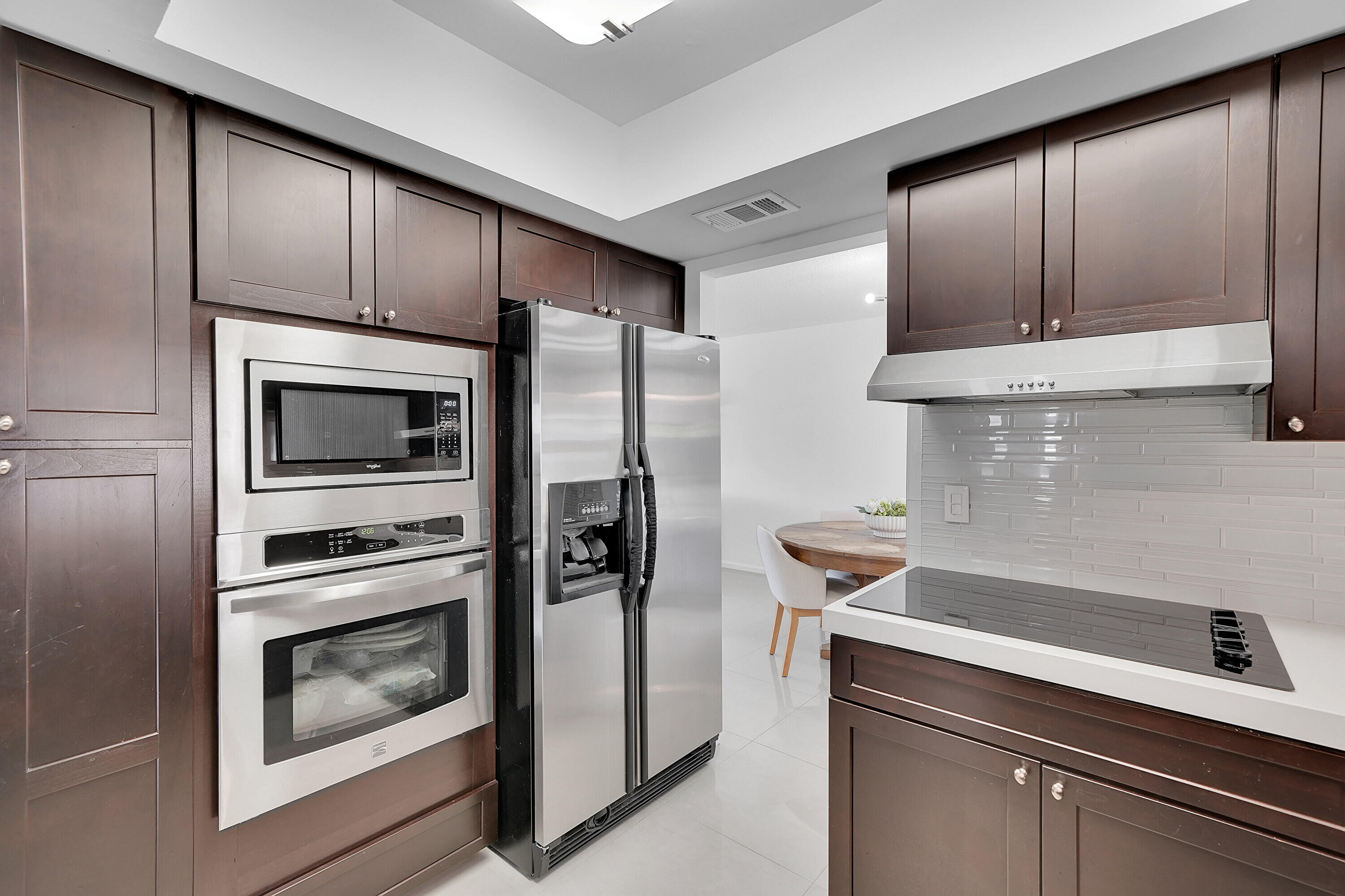 4531 Northeast 4th Avenue Boca Raton, FL 33431 - Photo 8 of 40 Kitchen