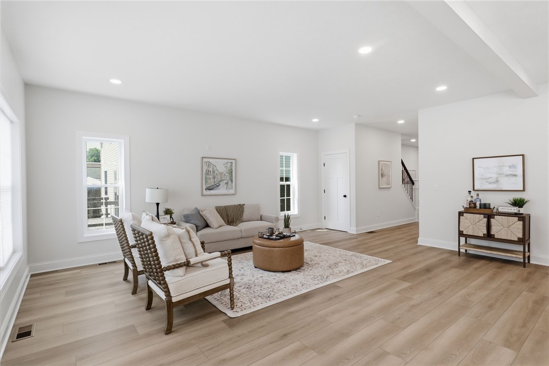 28 Madison Terrace Irondequoit, NY 14617 - Photo 5 of 48