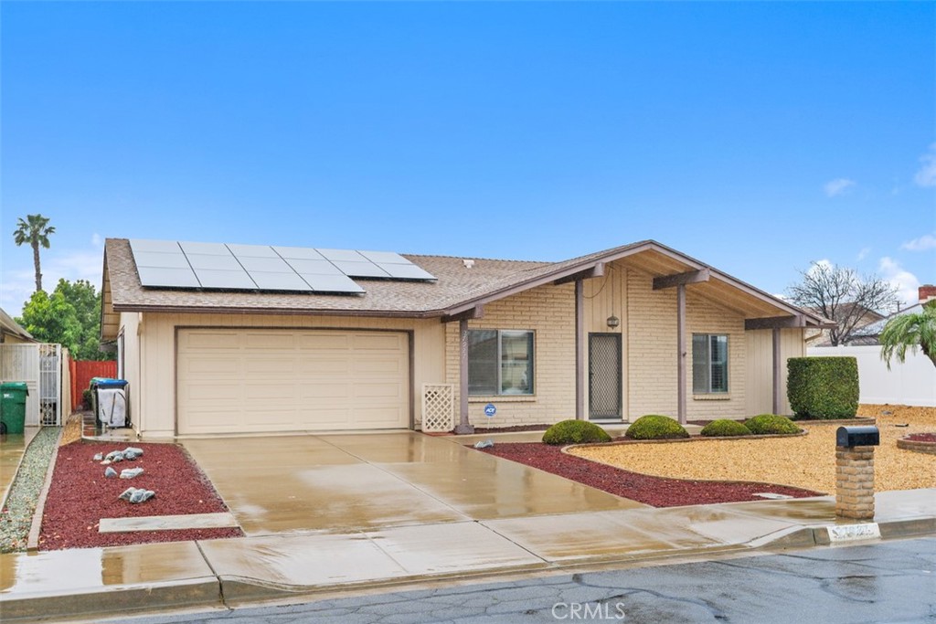 27927 Foxfire Street Menifee, CA 92586 - Photo 3 of 39