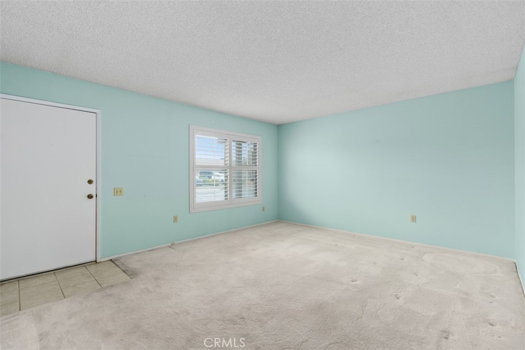 27927 Foxfire Street Menifee, CA 92586 - Photo 5 of 39