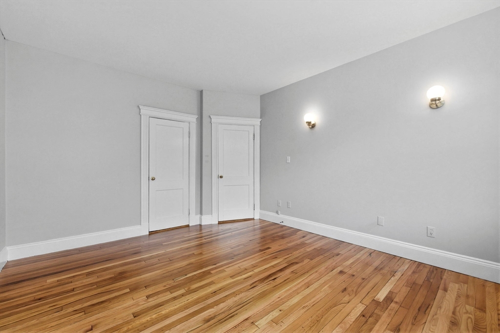 77 Parkman Street, Unit 4 Brookline, MA 02446 - Photo 8 of 20