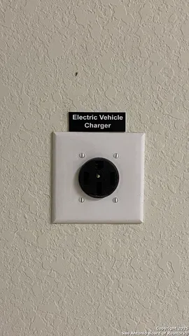 $1,740 | 13822 Enzo Gate, Unit 102, San Antonio, TX 78253