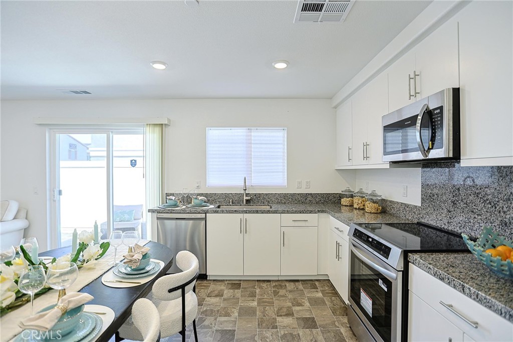 7486 Olive Grv Street Riverside, CA 92507 - Photo 20 of 57