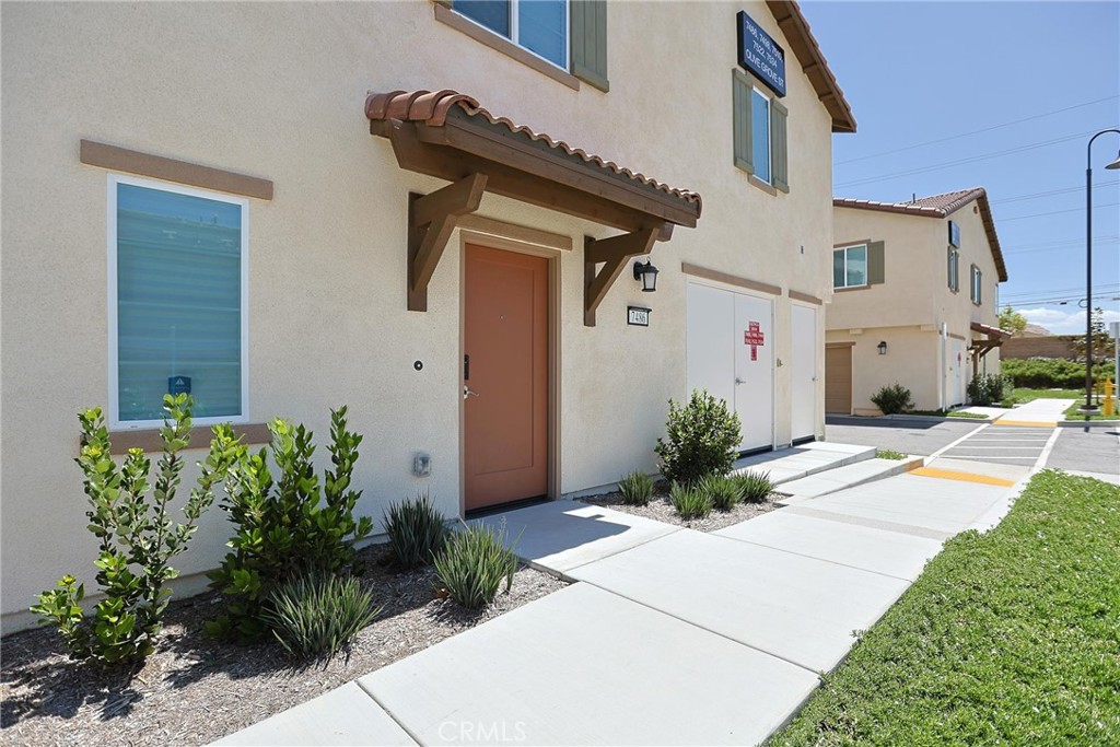 7486 Olive Grv Street Riverside, CA 92507 - Photo 2 of 57