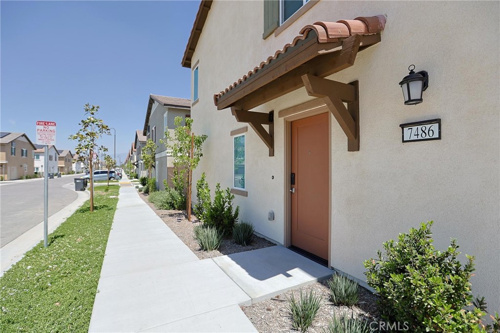7486 Olive Grv Street Riverside, CA 92507 - Photo 4 of 57