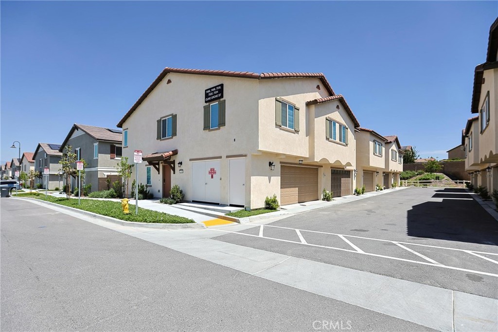 7486 Olive Grv Street Riverside, CA 92507 - Photo 6 of 57