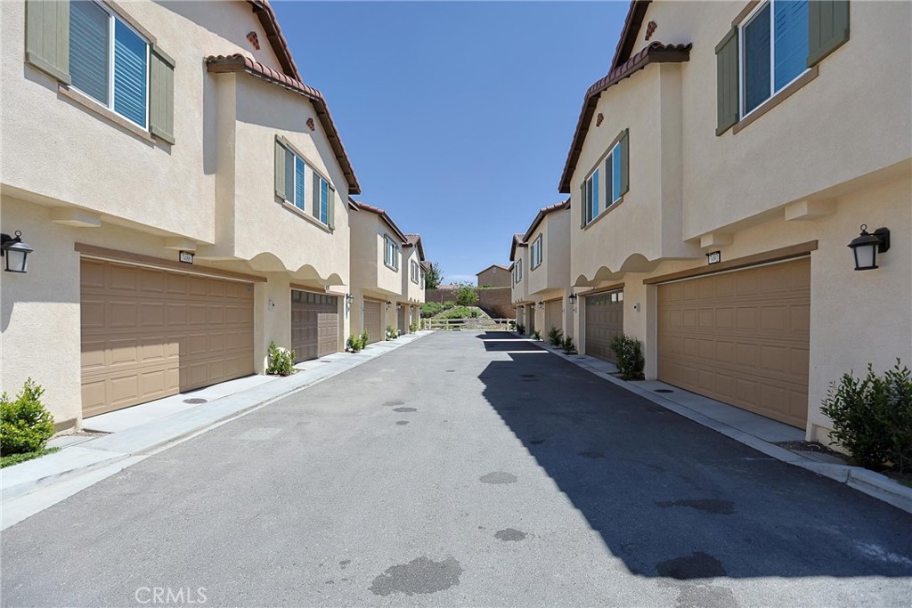 7486 Olive Grv Street Riverside, CA 92507 - Photo 9 of 57