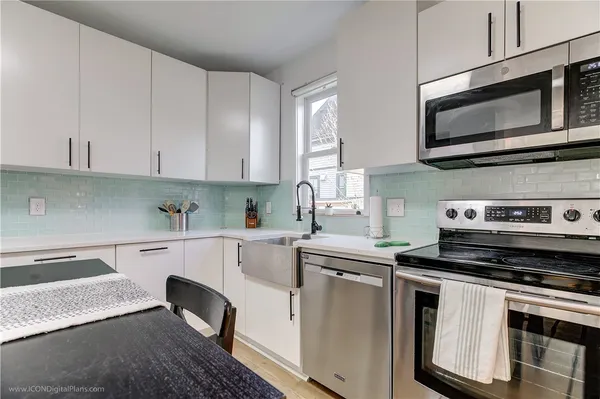 $3,800 | 12 Cranston Avenue, Unit 1, Newport, RI 02840