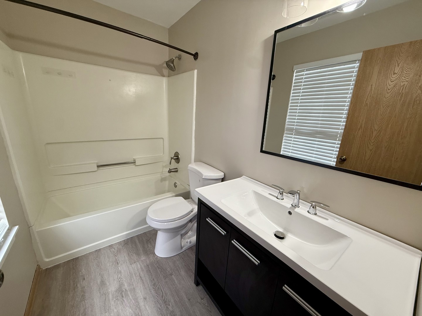 2477 Smithfield Court Aurora, IL 60503 - Photo 14 of 24