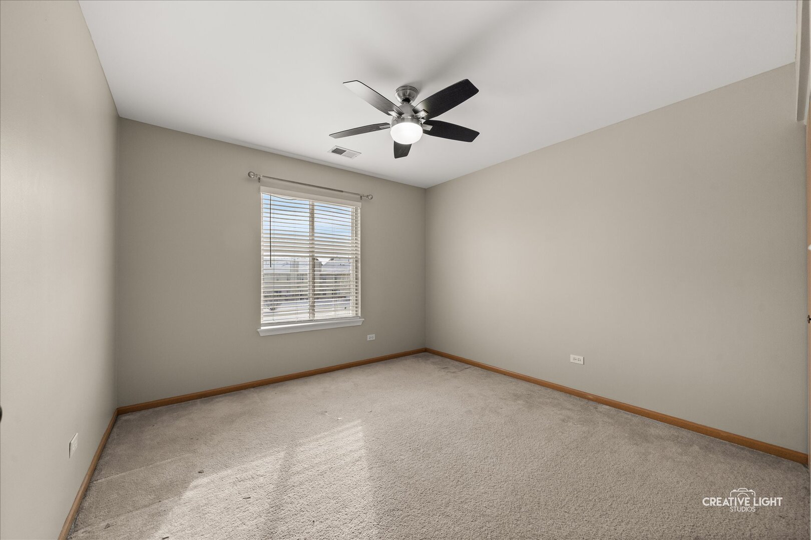 2477 Smithfield Court Aurora, IL 60503 - Photo 15 of 24