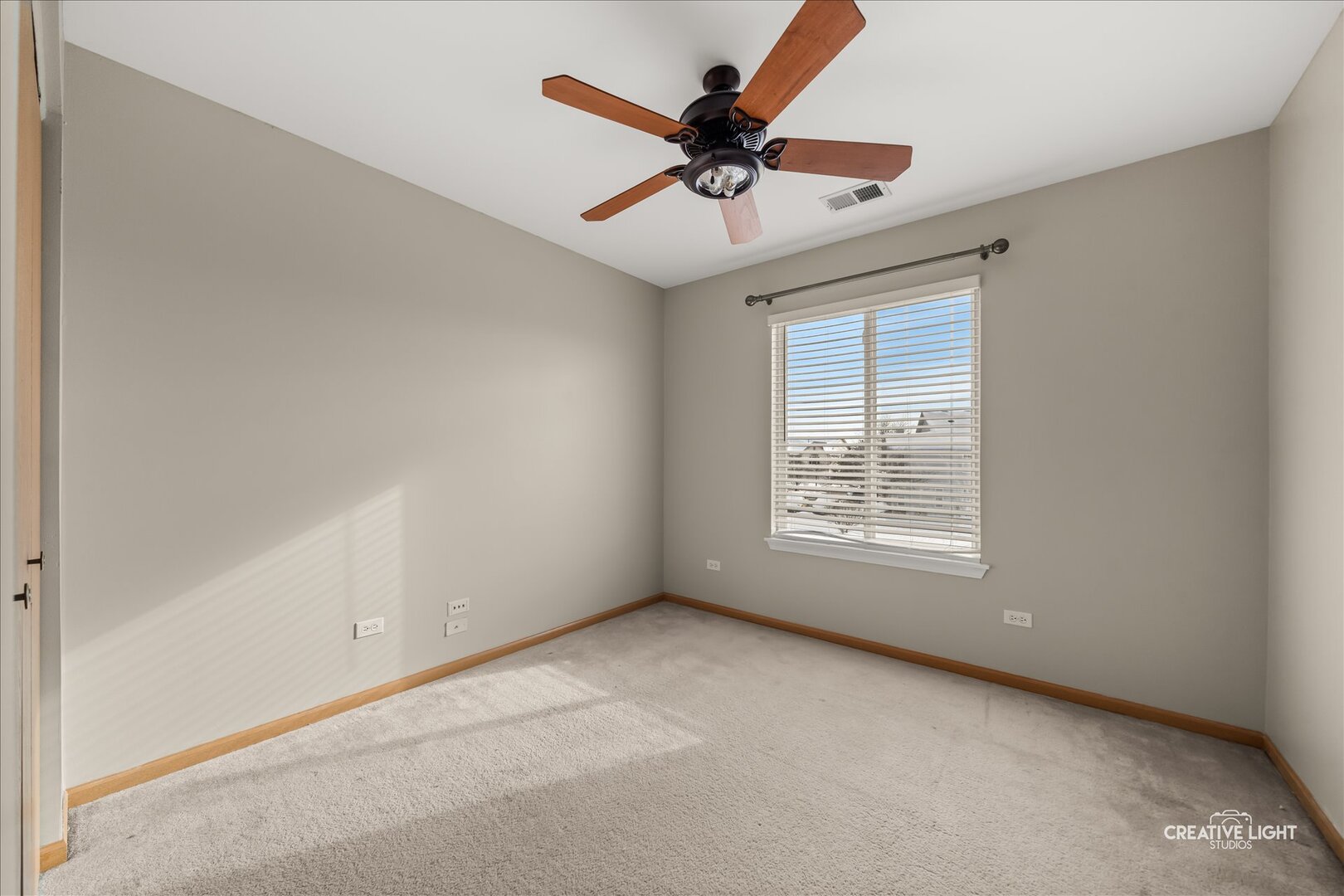 2477 Smithfield Court Aurora, IL 60503 - Photo 16 of 24