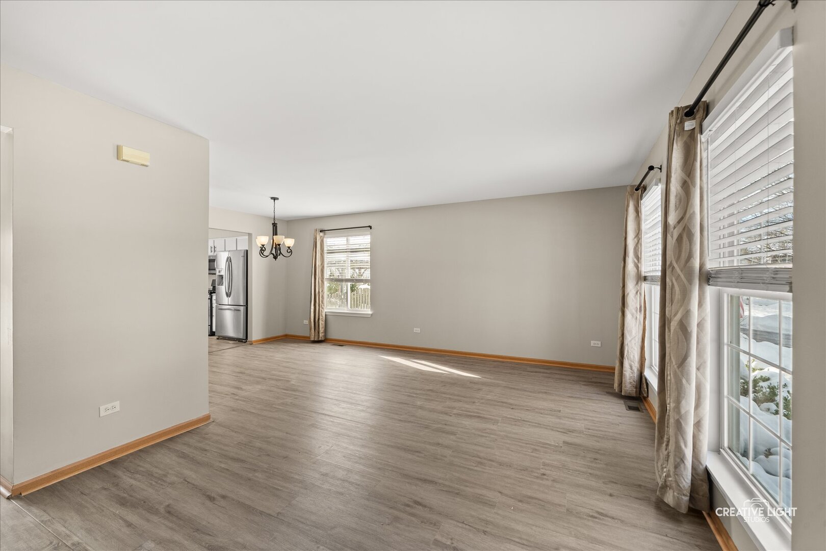 2477 Smithfield Court Aurora, IL 60503 - Photo 4 of 24