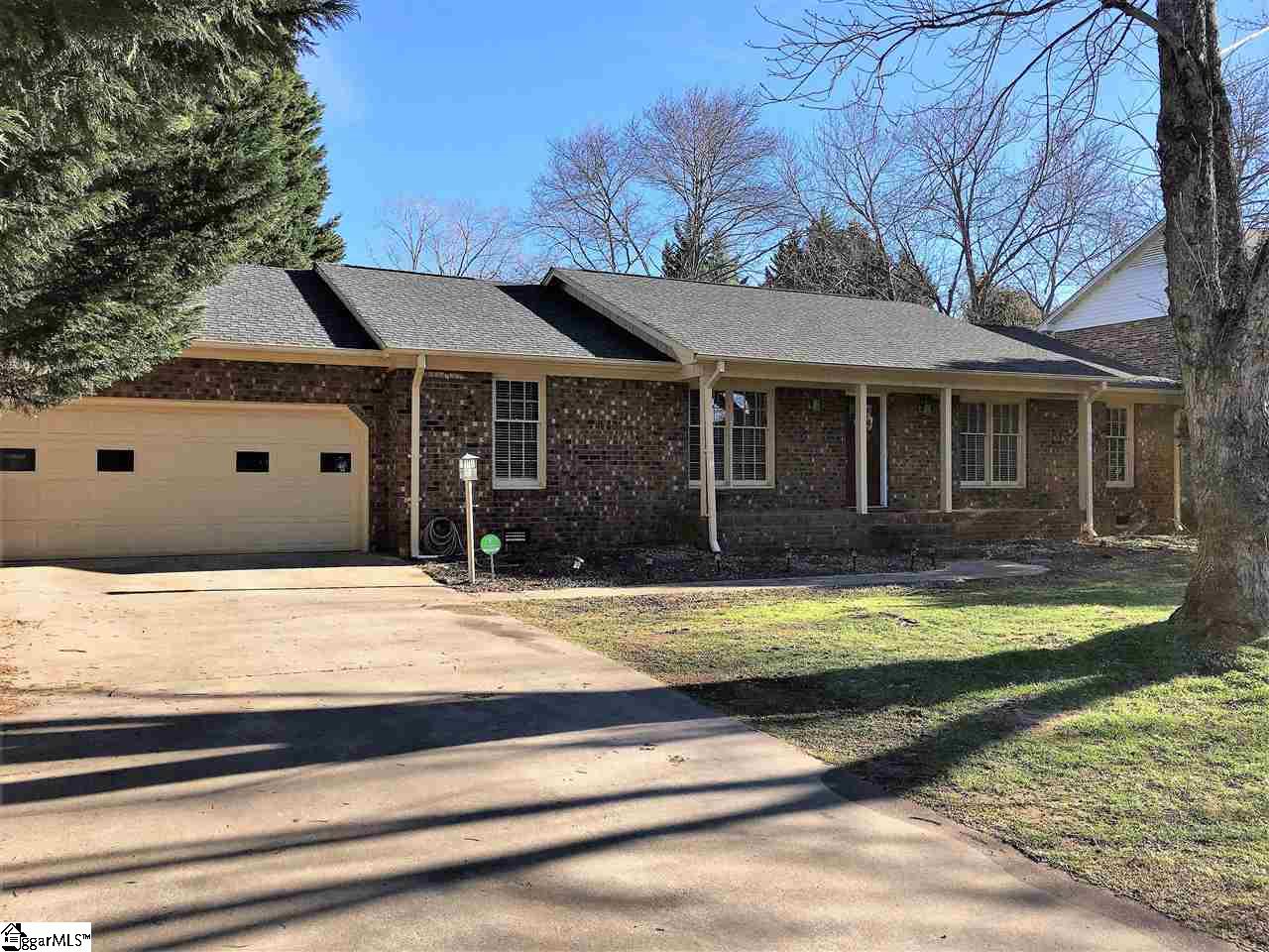 303 Devenger Road Greer, SC 29650 - Photo 2 of 34 Gallery Image 2