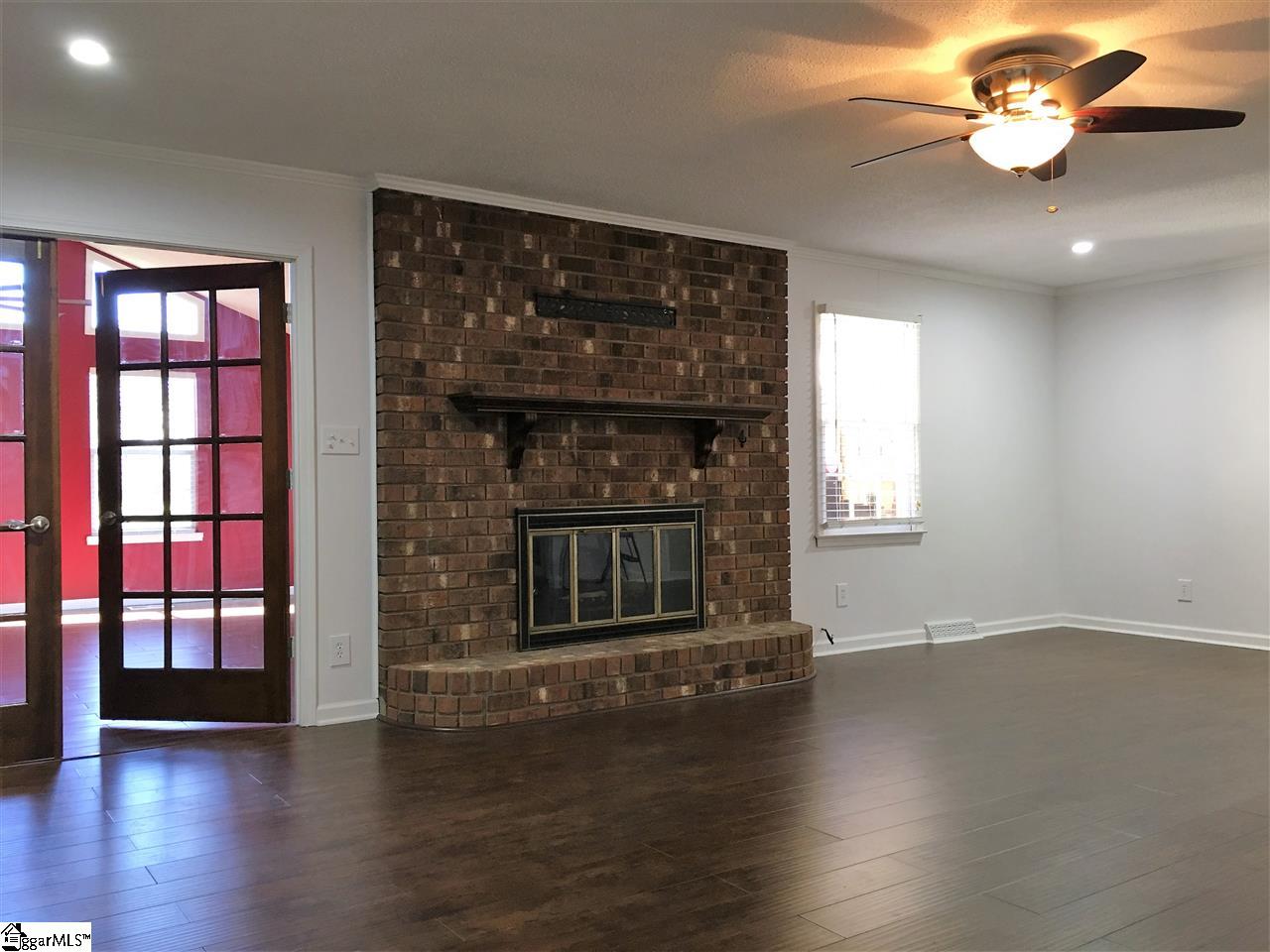 303 Devenger Road Greer, SC 29650 - Photo 10 of 34 Gallery Image 10