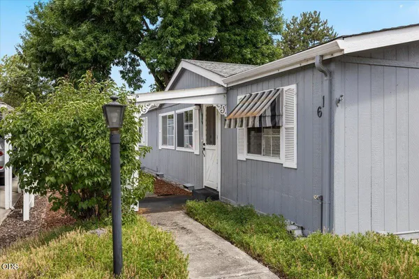 $119,900 | 4624 South Pacific Highway, Unit 61, Phoenix, OR 97535