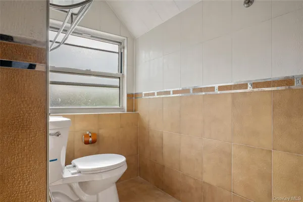$1,488,888 | 73-33 188th Street | Fresh Meadows