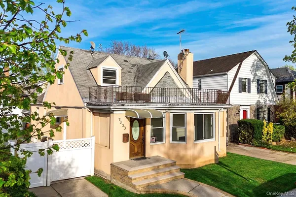 $1,488,888 | 73-33 188th Street | Fresh Meadows