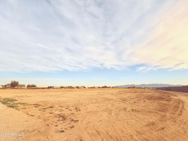 $90,000 | 2300 West Montgomery Road, Unit 4, Wittmann, AZ 85361