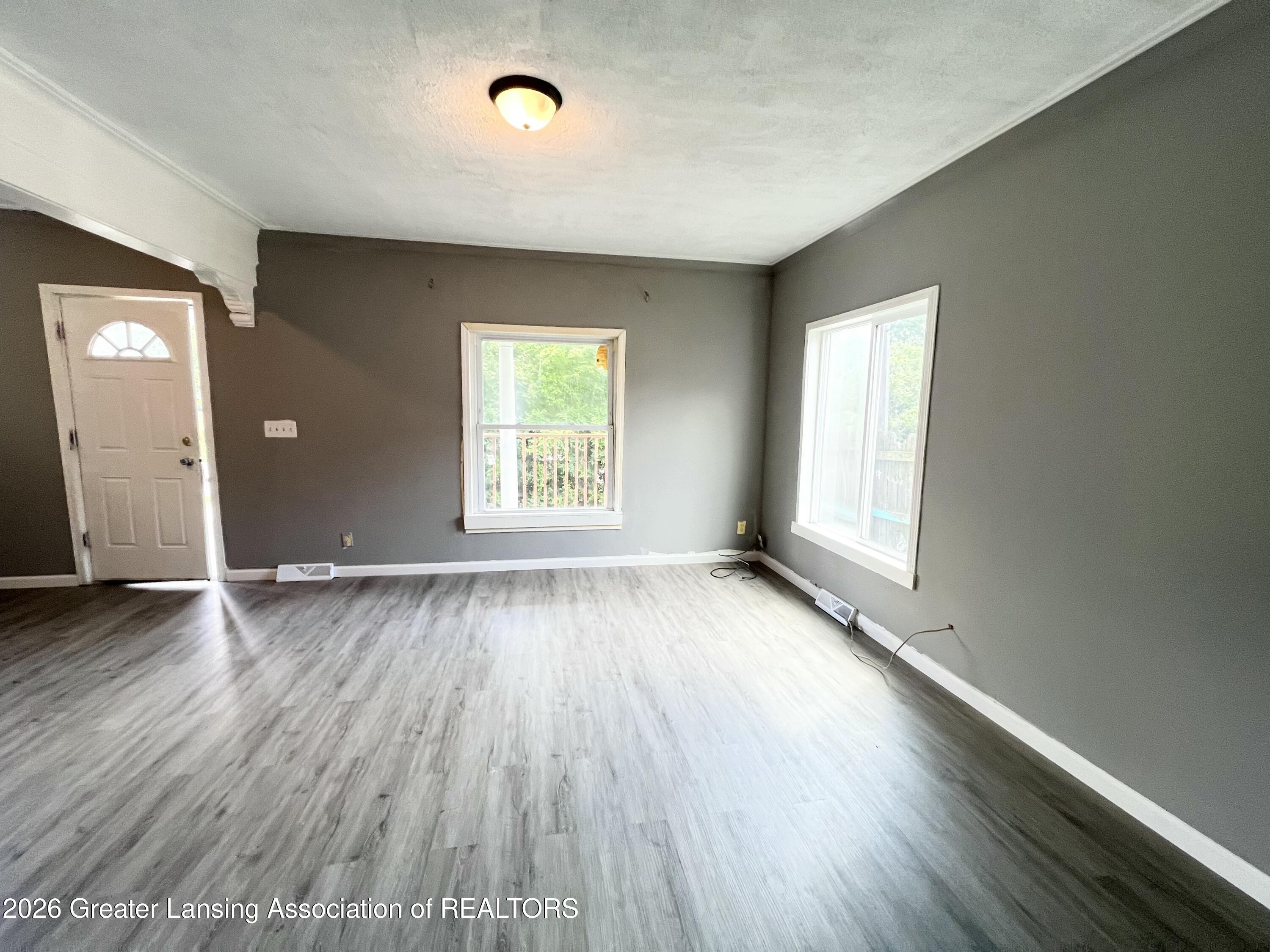 933 Porter Street Lansing, MI 48906 - Photo 16 of 30 B7B38A80-90B5-4EAF-9110-51BE48368935