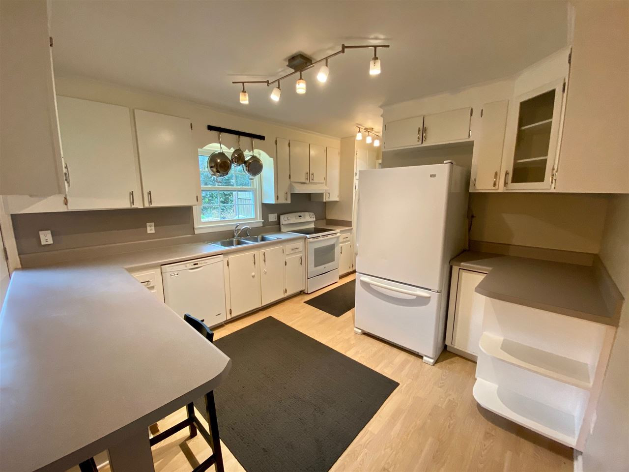 3701 Lail Court Raleigh, NC 27606 - Photo 6 of 25 Photo 6