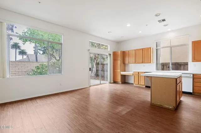 $895,000 | 1930 Del Amo Way, Oxnard, CA 93036