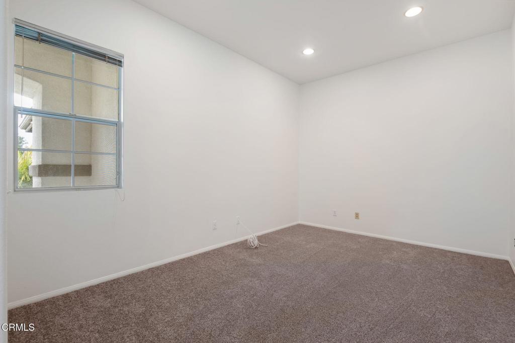 1930 Del Amo Way Oxnard, CA 93036 - Photo 18 of 31 a view of an empty room
