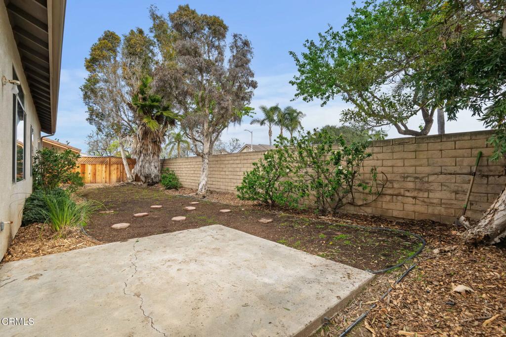 1930 Del Amo Way Oxnard, CA 93036 - Photo 29 of 31 a view of a yard with plants and trees