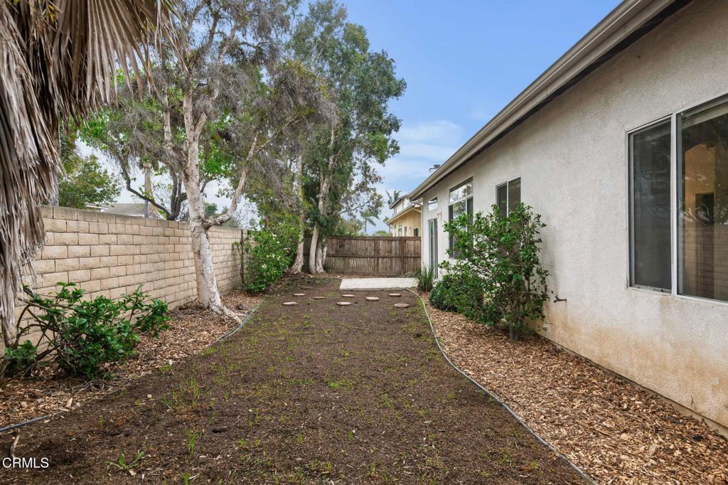 1930 Del Amo Way Oxnard, CA 93036 - Photo 31 of 31 a view of a house with a yard