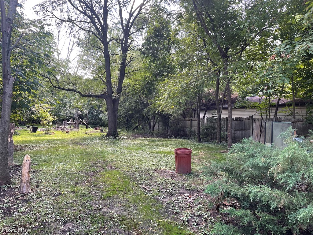 3766 Cress Road Cleveland, OH 44111 - Photo 16 of 17 Gallery Image 16