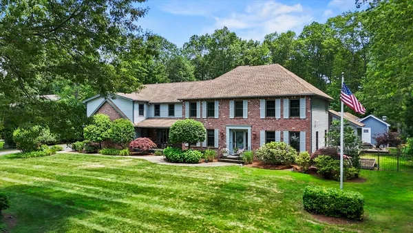 $1,295,000 | 145 Stonehill Road, East Longmeadow, MA 01028