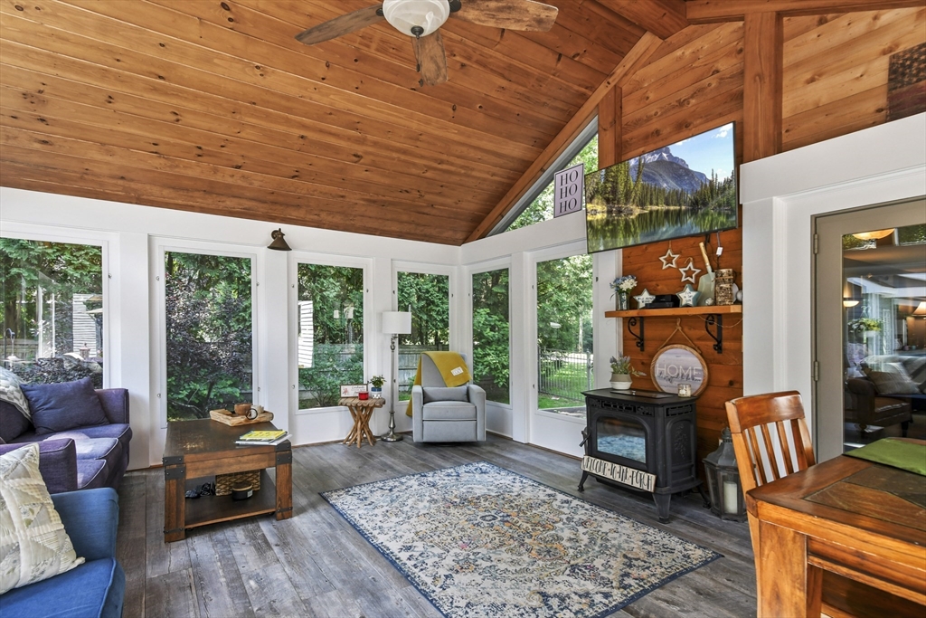 145 Stonehill Road East Longmeadow, MA 01028 - Photo 12 of 42