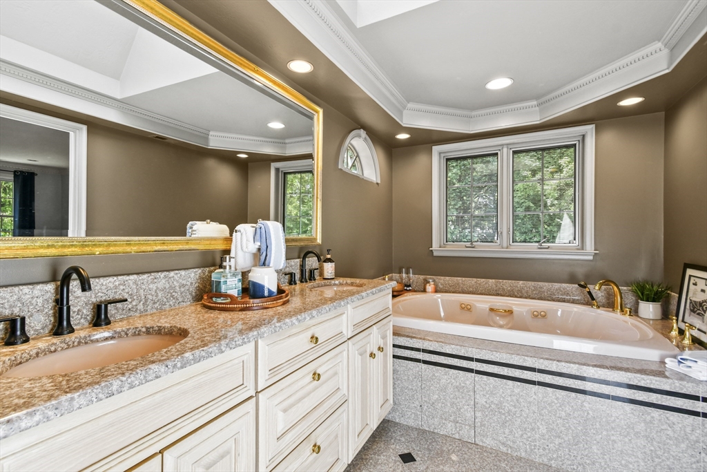 145 Stonehill Road East Longmeadow, MA 01028 - Photo 15 of 42