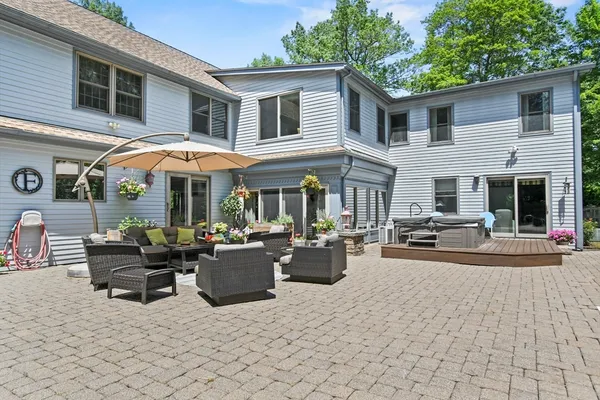 $1,295,000 | 145 Stonehill Road, East Longmeadow, MA 01028
