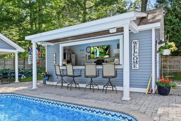 $1,295,000 | 145 Stonehill Road, East Longmeadow, MA 01028