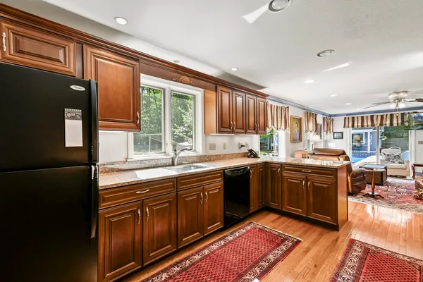 $1,295,000 | 145 Stonehill Road, East Longmeadow, MA 01028