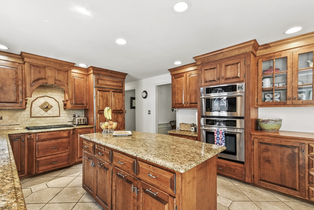 145 Stonehill Road East Longmeadow, MA 01028 - Photo 5 of 42