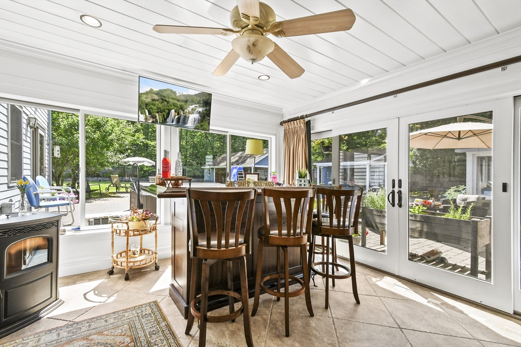 145 Stonehill Road East Longmeadow, MA 01028 - Photo 9 of 42