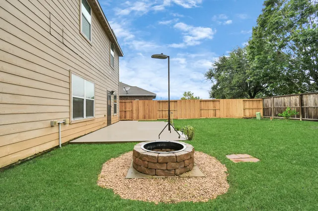 $2,250 | 829 Indigo Springs Lane, La Marque, TX 77568