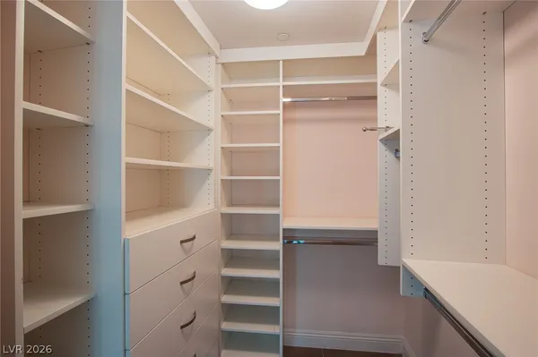 $2,300 | 222 Karen Avenue, Unit 306, Las Vegas, NV 89109