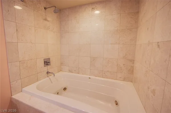 $2,300 | 222 Karen Avenue, Unit 306, Las Vegas, NV 89109