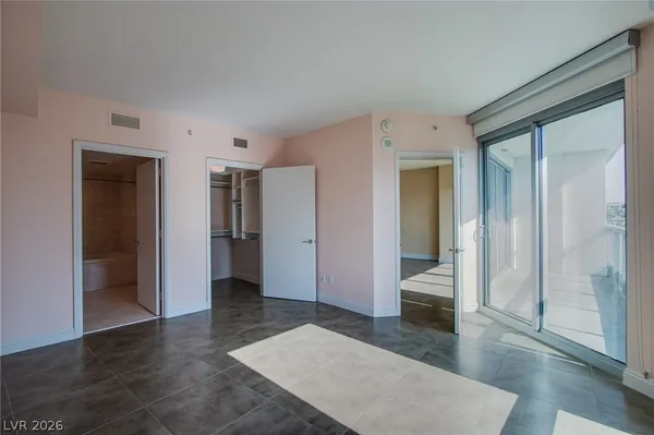 $2,300 | 222 Karen Avenue, Unit 306, Las Vegas, NV 89109