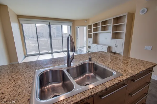 $2,300 | 222 Karen Avenue, Unit 306, Las Vegas, NV 89109