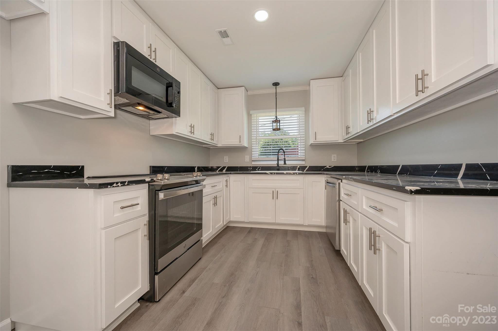 199 Crestview Street Rutherfordton, NC 28139 - Photo 10 of 43 Gallery Image 10