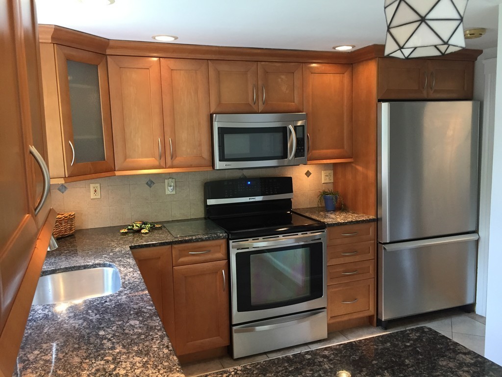 4 Stonybrook Road Sharon, MA 02067 - Photo 6 of 17 Gallery Image 6