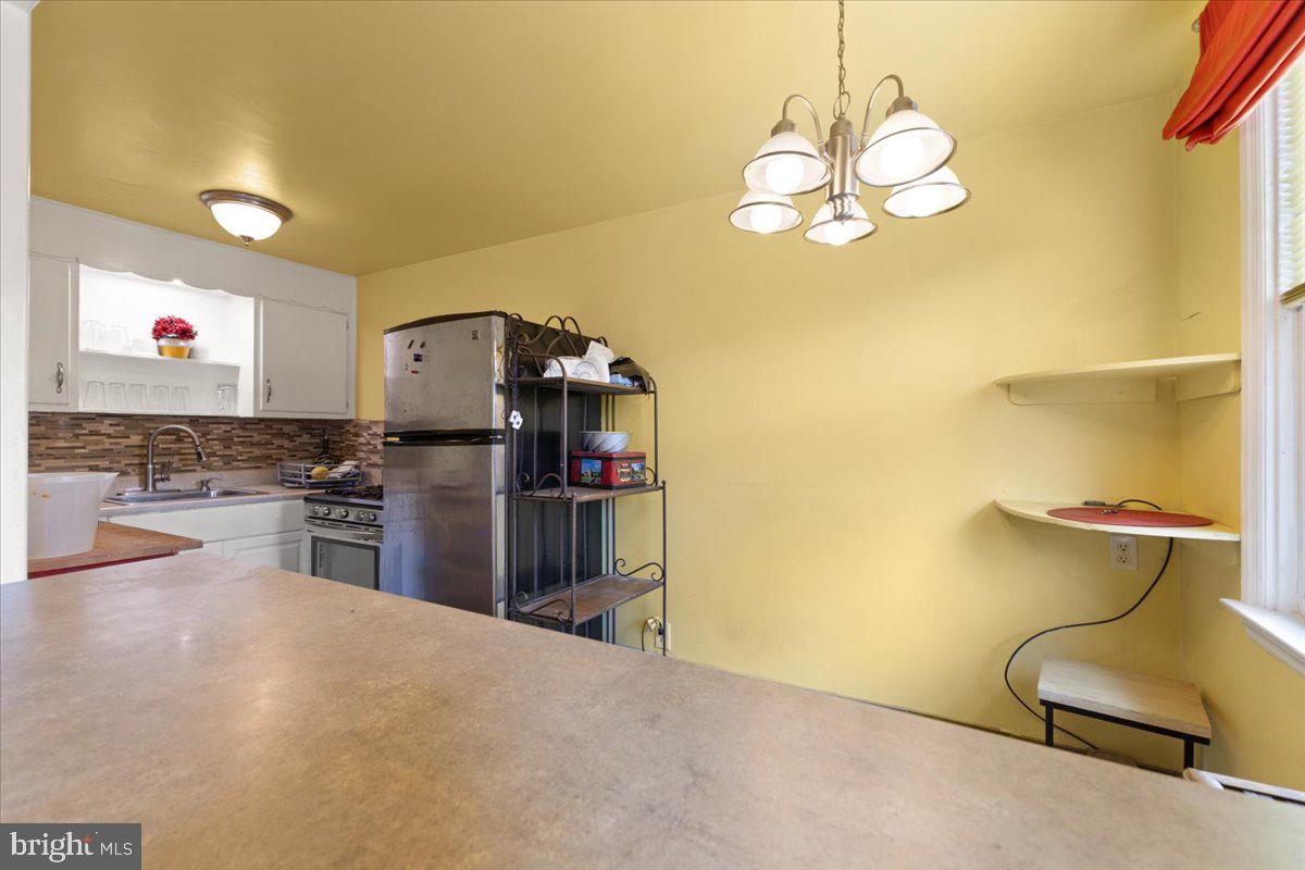 7668 Sherwood Road Philadelphia, PA 19151 - Photo 11 of 24 Kitchen