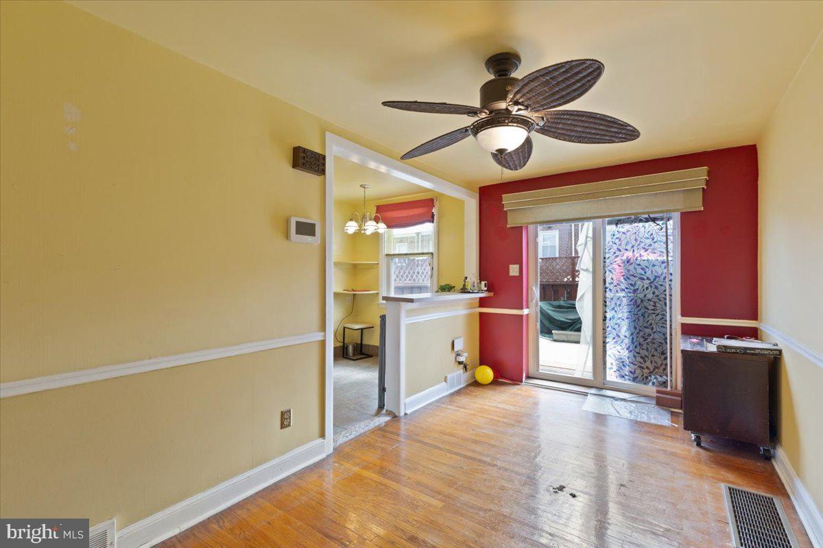 7668 Sherwood Road Philadelphia, PA 19151 - Photo 8 of 24 Dining Room