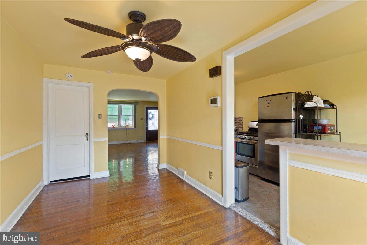 7668 Sherwood Road Philadelphia, PA 19151 - Photo 10 of 24 Dining Room