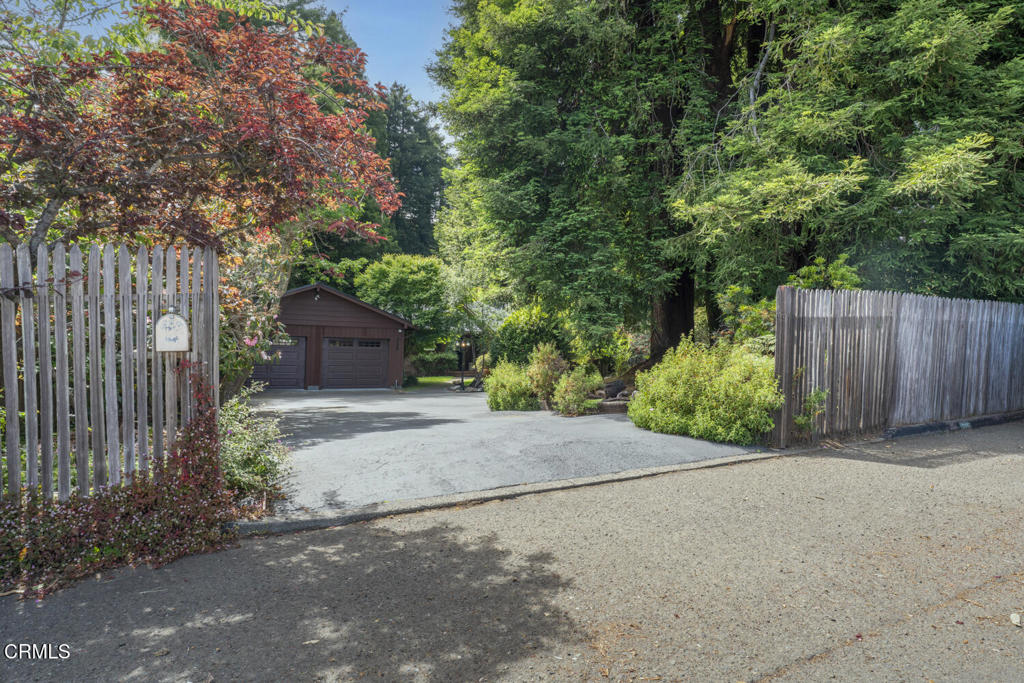 325 Nancy Way Fort Bragg, CA 95437 - Photo 3 of 47 DSC09298-Edit