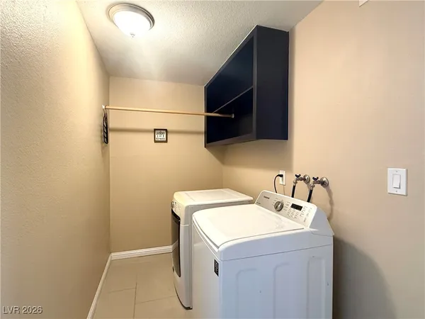 $3,084 | 5253 Cartaro Drive, Las Vegas, NV 89103